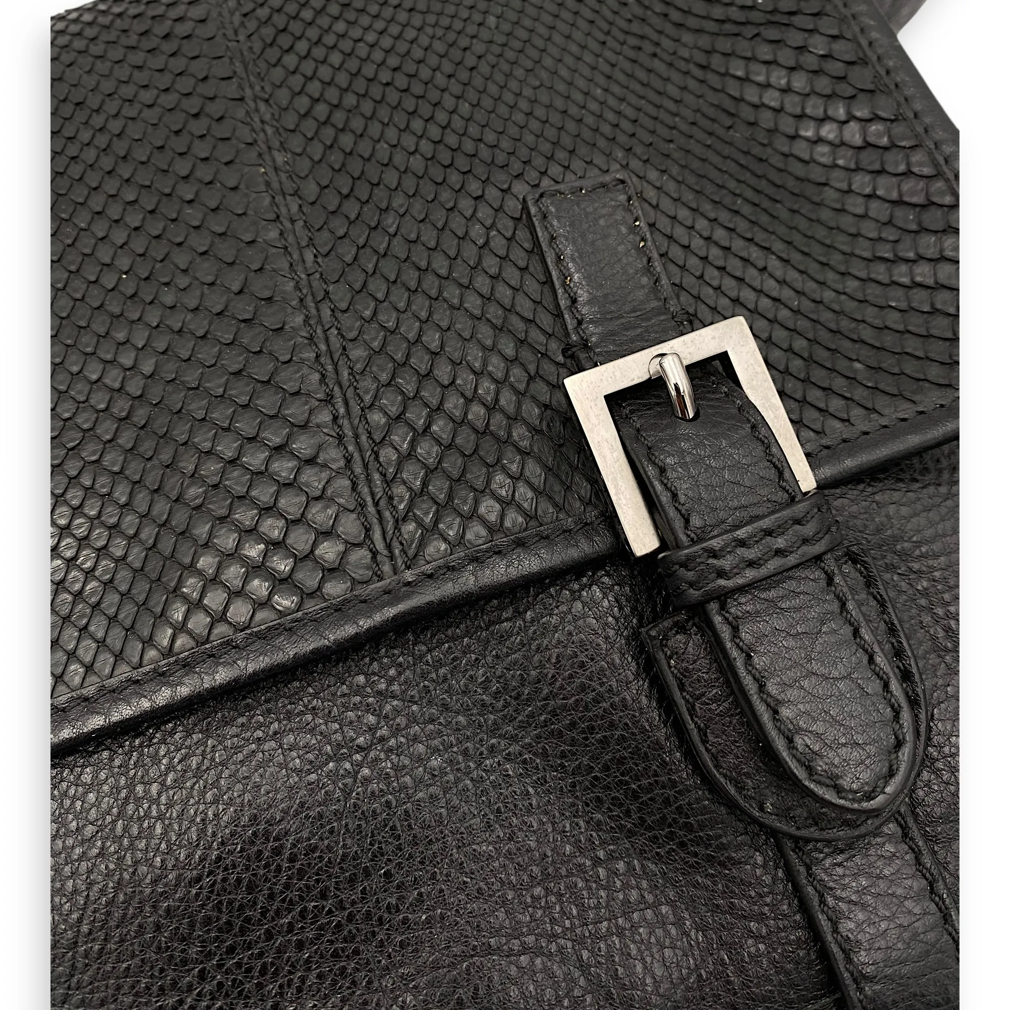 Messenger Bag Black in Calfskin, Silver